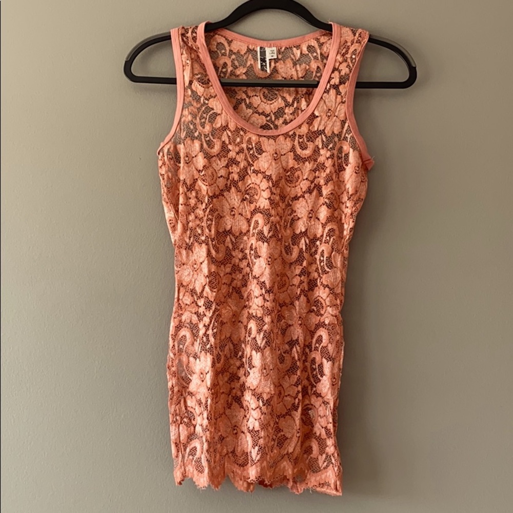 BKE Pale Pink Lace Design Tank